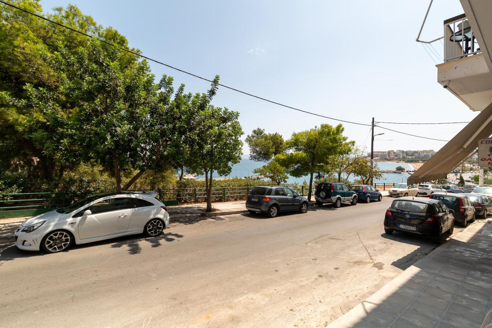 Caldera Close To The Port, Airport & Athens Rafina  Bagian luar foto